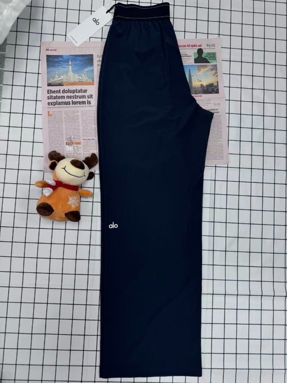 ALO Yoga Navy Wide Leg Pants 💙30” Inseam 🙋NWT | XS & M | Clean Girl Athleisure - Picture 3 of 9